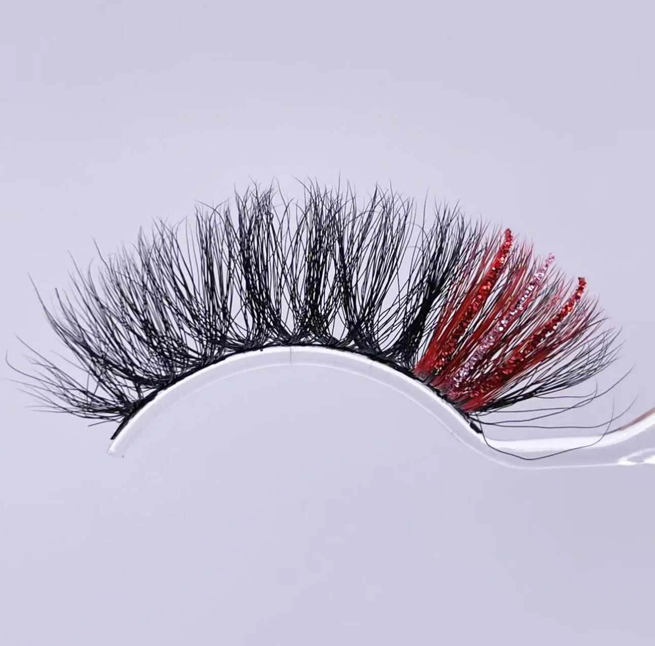 Pestañas con tiras de colores brillantes